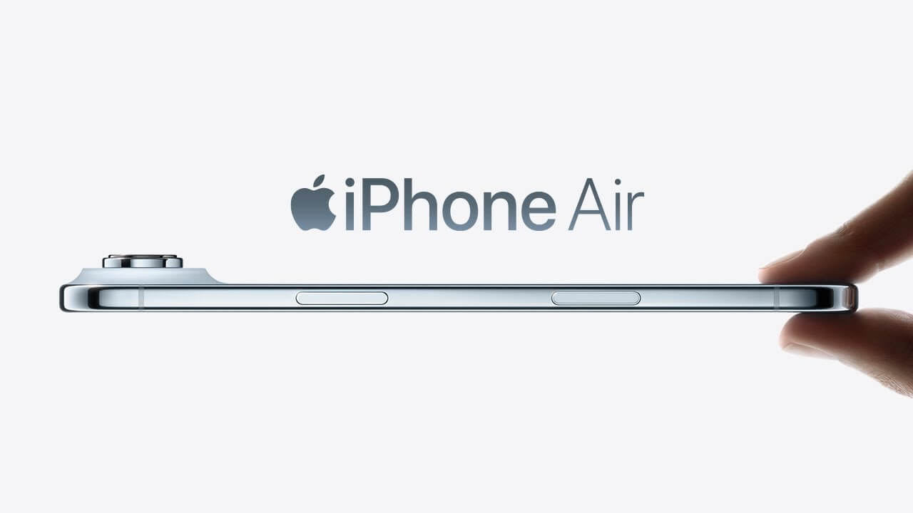 El iPhone Air sostenido de perfil con dos dedos, mostrando su diseño ultradelgado junto al logotipo de Apple y el texto iPhone Air