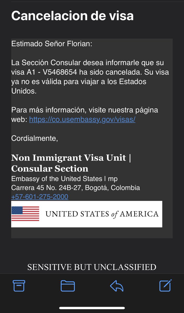 Correo oficial de la Embajada de Estados Unidos notificando que Juan Carlos Florián perdió su visa estadounidense.