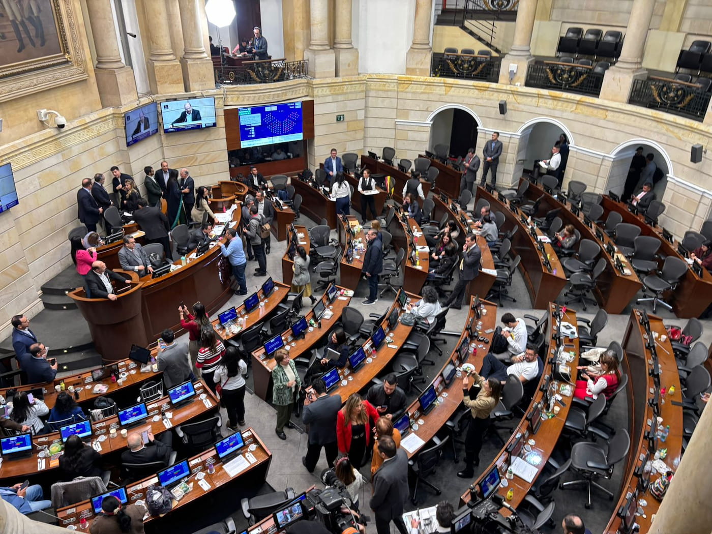 vista panorámica de el congreso en El debate sobre la propuesta de convocar una Asamblea Nacional Constituyente