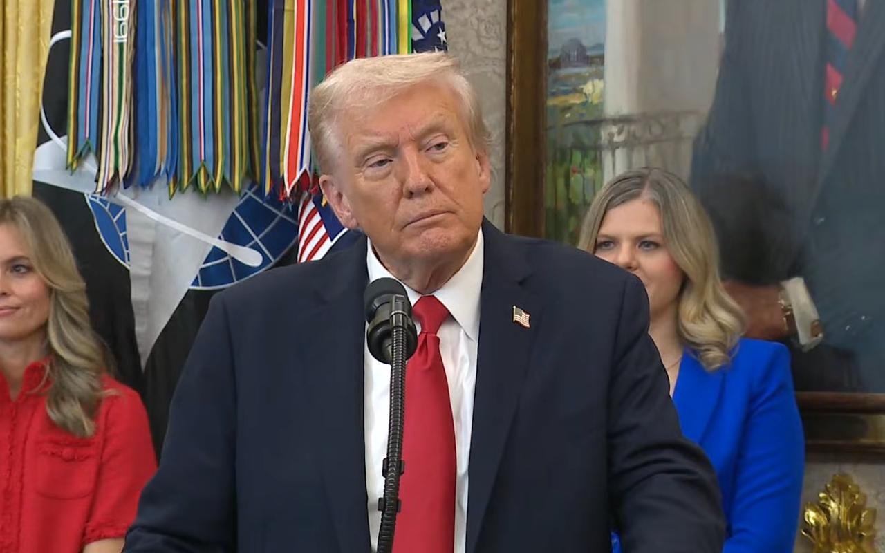 Donald Trump ofrece un discurso en la Casa Blanca, reafirmando su promesa de mantener energía barata en Estados Unidos como eje de su política económica