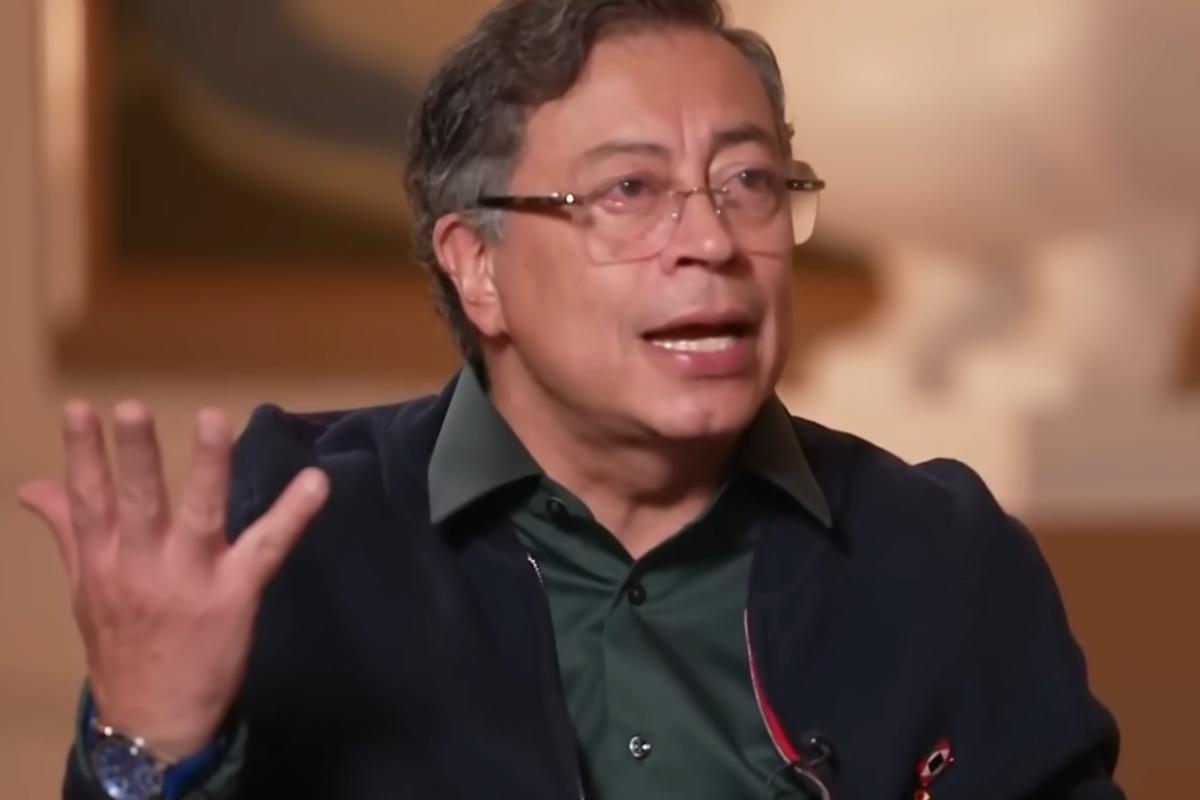 Gustavo Petro durante su entrevista con Daniel Coronell, advirtiendo sobre la codicia global y los riesgos que enfrenta la humanidad