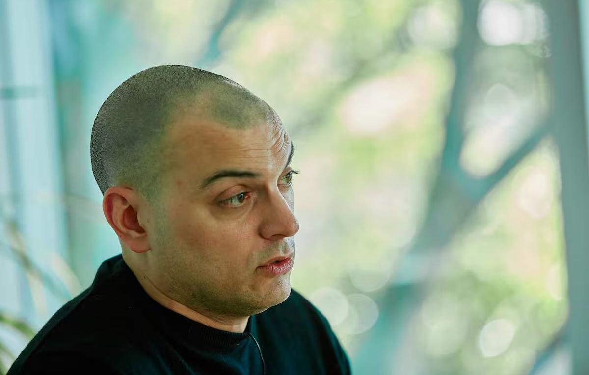 El economista Manuel Álvarez Agis es quien propone un impuesto al efectivo en Argentina