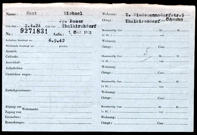 Documento histórico en alemán que muestra la ficha de afiliación de Michael Kast al Partido Nacionalsocialista Alemán (NSDAP), con datos personales, número de registro y fecha de inscripción.