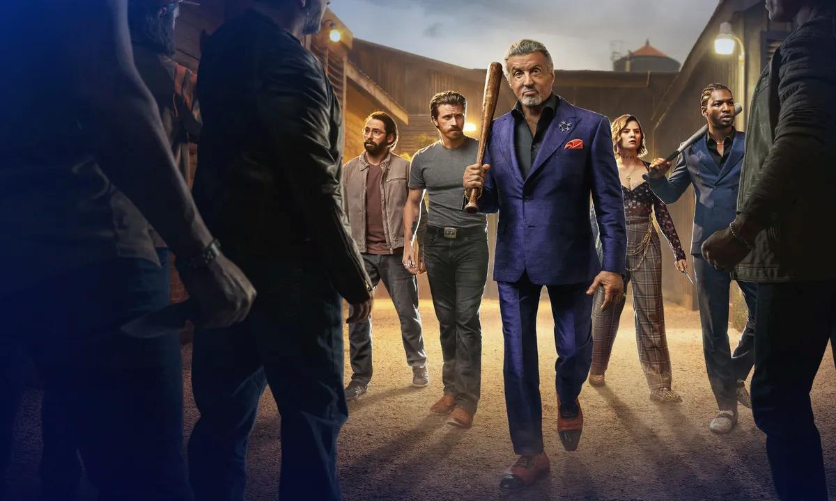 Escena promocional con un grupo de personajes caminando con determinación, simbolizando la intensidad de la disputa corporativa reflejada en la oferta de Paramount vs la de Netflix