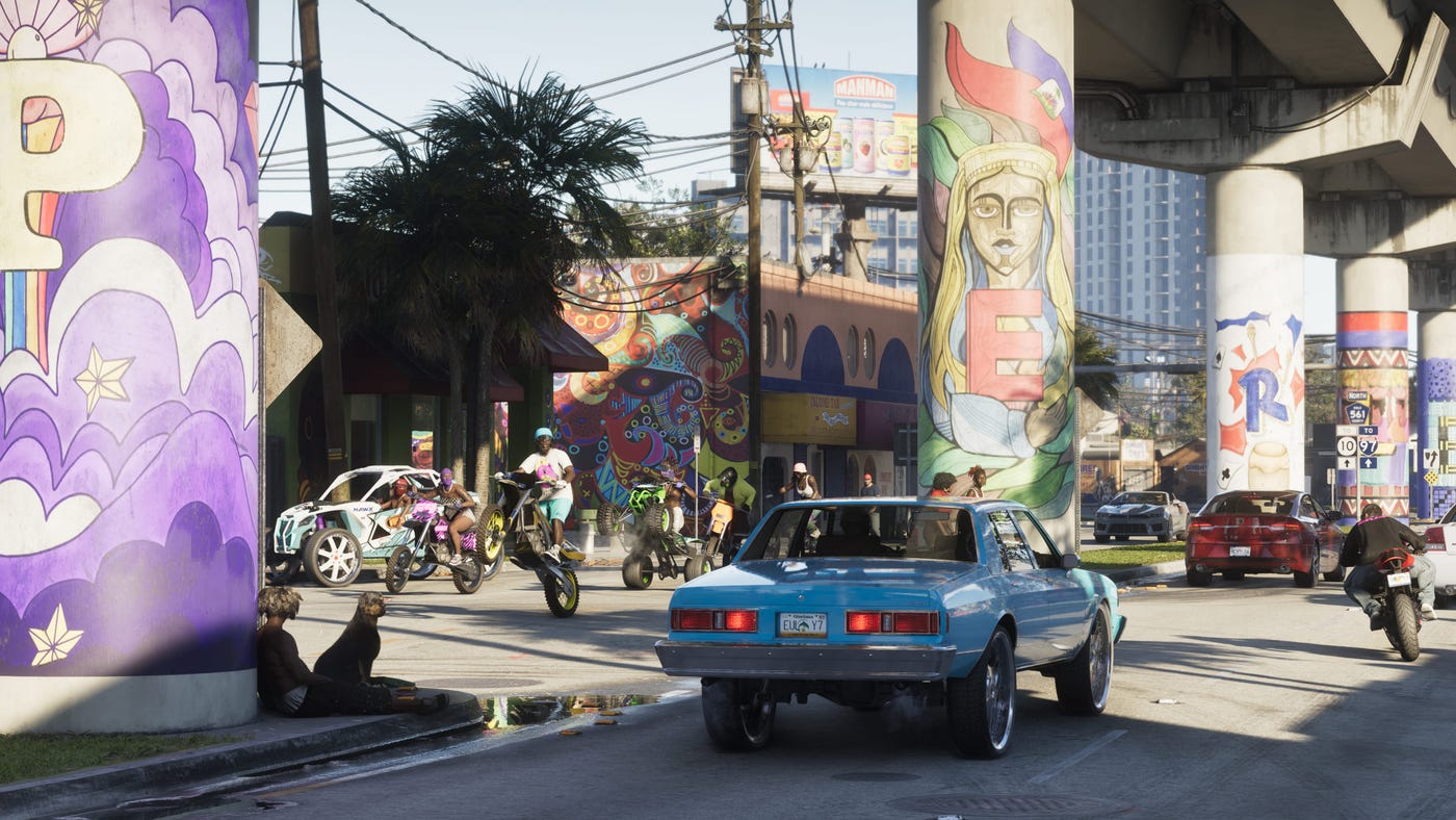 Una escena urbana inspirada en Vice City con autos, motos y murales coloridos bajo un viaducto, representando el estilo visual y el mundo abierto relacionado con las Nuevas filtraciones de GTA 6
